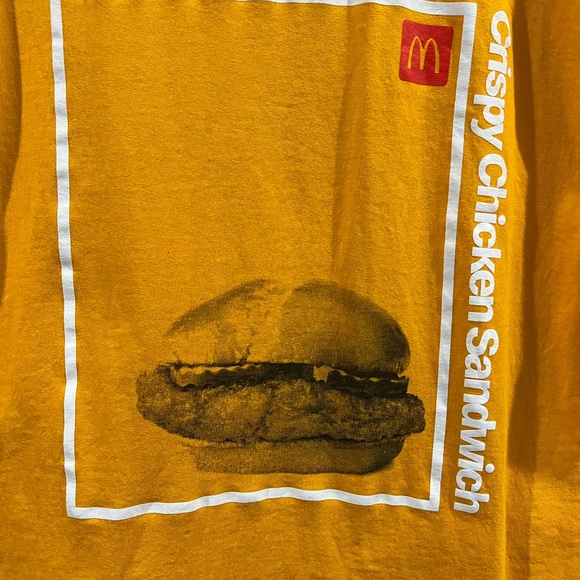 Mc Donald crispy chicken sandwich shirts medium yellow - Picture 6 of 8